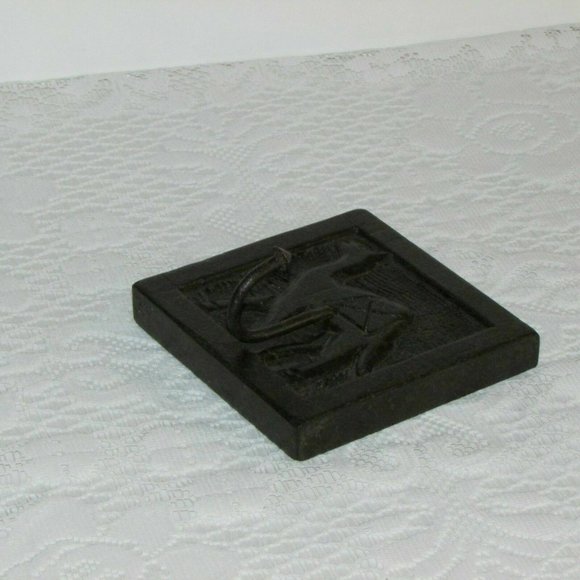 Camel Coat Hook Hand Carved Wood Back & Metal Boho Home Decor - Picture 5 of 11